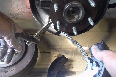 Brake Wheel Cylinder Install